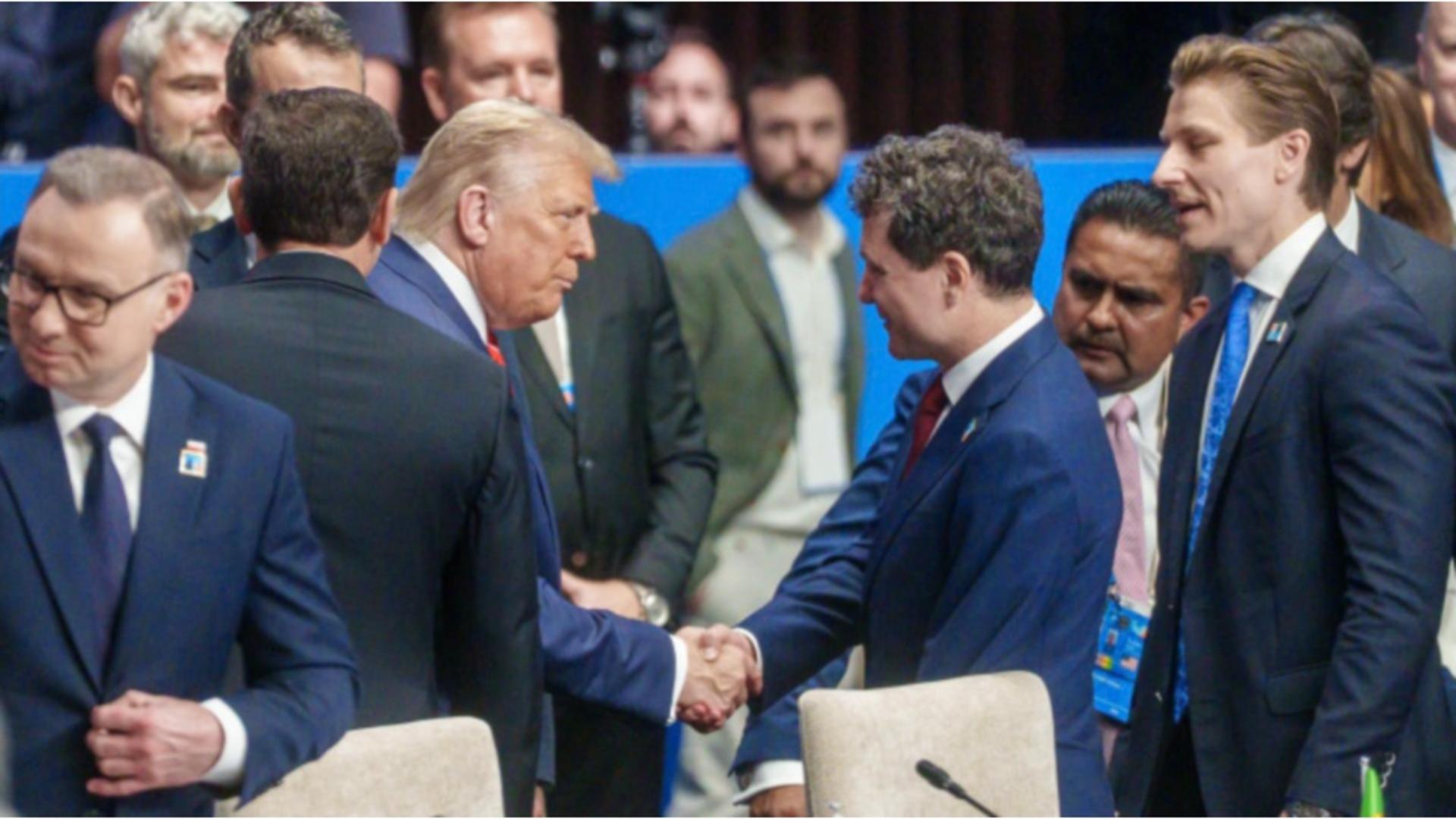 Nicușor Dan se laudă că întărește relația cu SUA, dar nu merge la Davos să se întâlnească cu Donald Trump