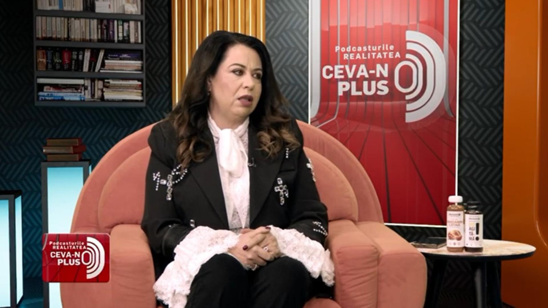 Podcasturile REALITATEA – Ceva-n PLUS Oana Roman face dezvăluiri în premieră la Realitatea PLUS