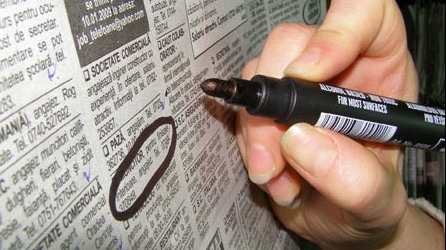 Românii își caută un al doilea loc de muncă. Disperare uriașă din cauza taxelor impuse de Bolojan