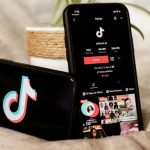 Verificări dure pe TikTok. A fost lansată tehnologia care îți ghicește vârsta reală. Copiii, interziși pe platformă