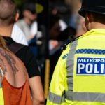 Eroare șocantă a poliției britanice: un tânăr declarat mort era, de fapt, în viață. Familia l-a plâns trei săptămâni