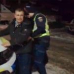 Un primar din Vaslui, reținut de Poliție, după ce a fost prins băut la volan. Edilul a intrat cu mașina într-un șanț – VIDEO