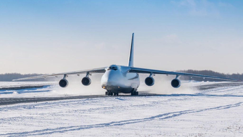 Traficul aerian, perturbat de ger! Haos pe mai multe aeroporturi europene: restricțiile impuse