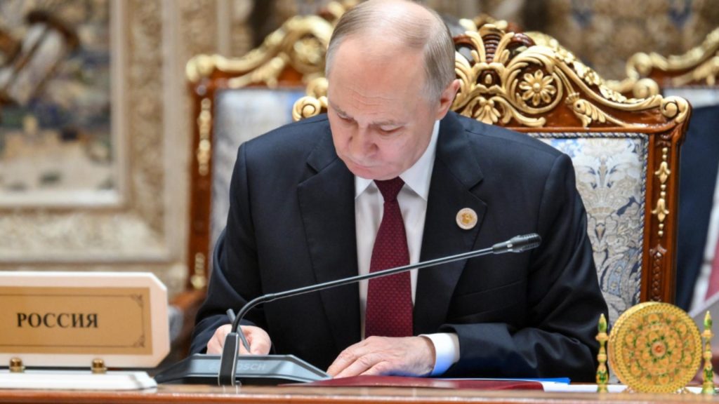 Putin și decretele invizibile. Aproape jumătate din ordinele semnate în anul 2025, ținute la secret