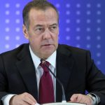 Medvedev scrie thrillere politice. Cancelarul Merz, distribuit fără să știe într-un scenariu de răpire