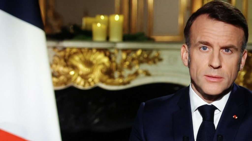 Macron salută sfârșitul „dictaturii lui Maduro” și cere o tranziție democratică în Venezuela