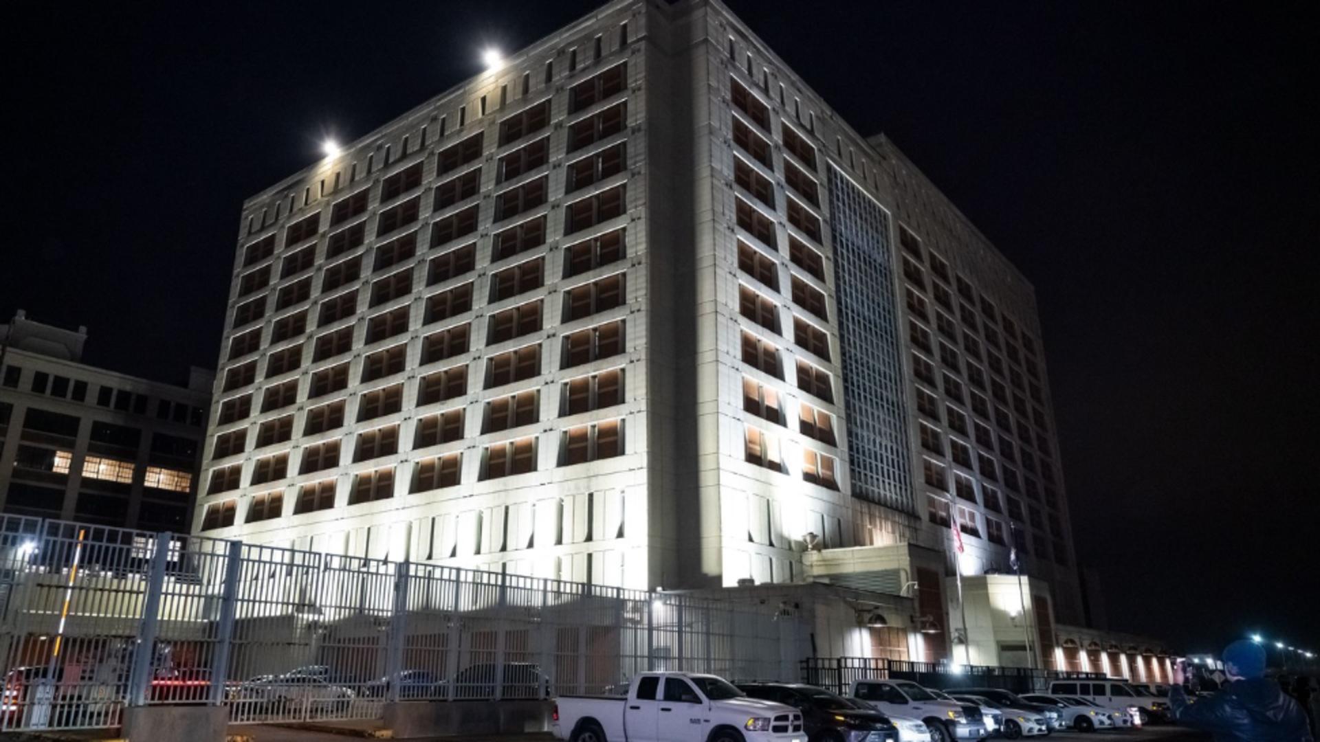 Cum arată închisoarea federală din New York unde a fost încarcerat Nicolas Maduro. Este supranumită „Iadul pe Pământ”. FOTO