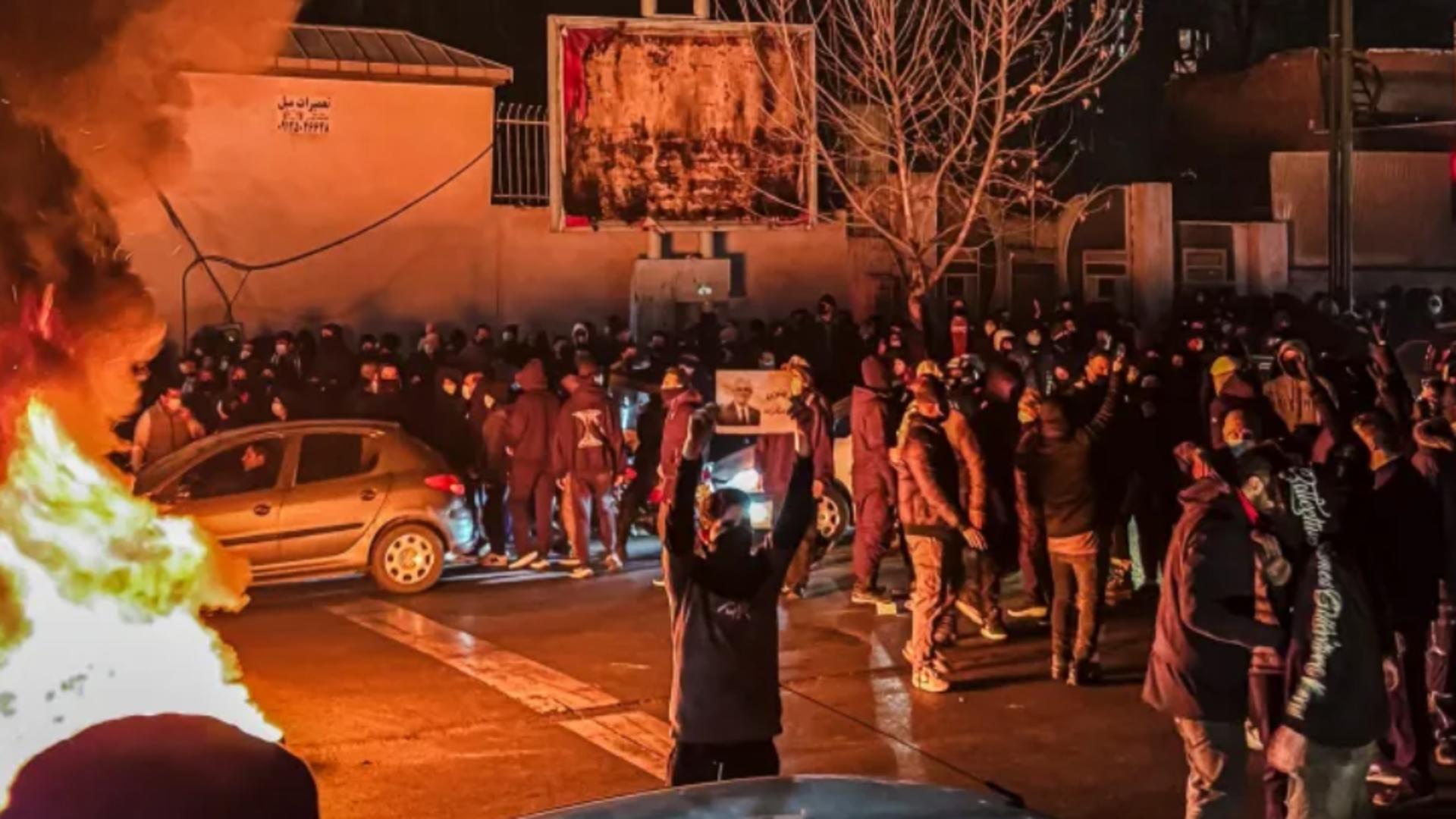 Iran amenință că va lovi bazele americane în cazul unui atac: „Poartă responsabilitatea juridică directă a civililor morți”