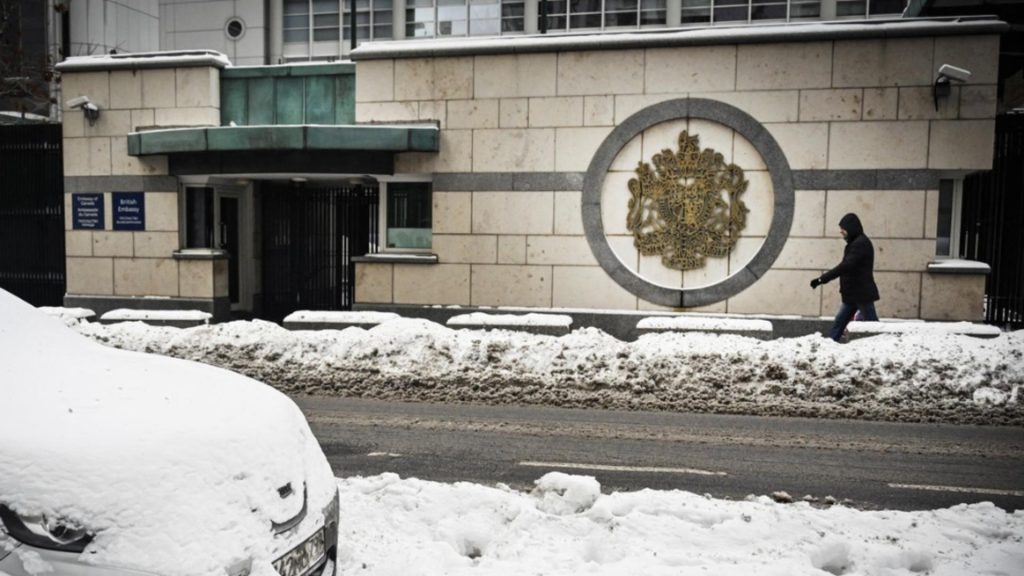 Se ascut săbiile între Rusia și Marea Britanie. Un diplomat britanic la Moscova a fost prins că spionează. Ce decizie a luat FSB