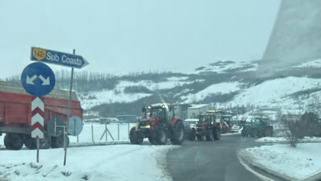 Proteste ale fermierilor în toată țara. Oamenii au ieșit în stradă cu utilajele, nemulțumiți de măsurile guvernlui Bolojan și acordul Mercosur – VIDEO