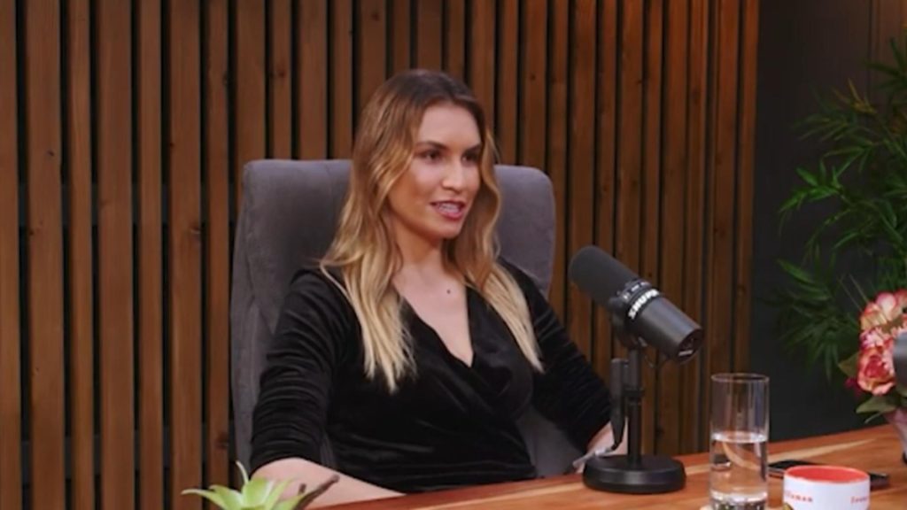 O psiholoagă cunoscută a fost săltată de polliție, acuzată că a furat un ceas de aur de la un afacerist. Femeia apărea la tv cu sfaturi de sănătate și iubire de sine