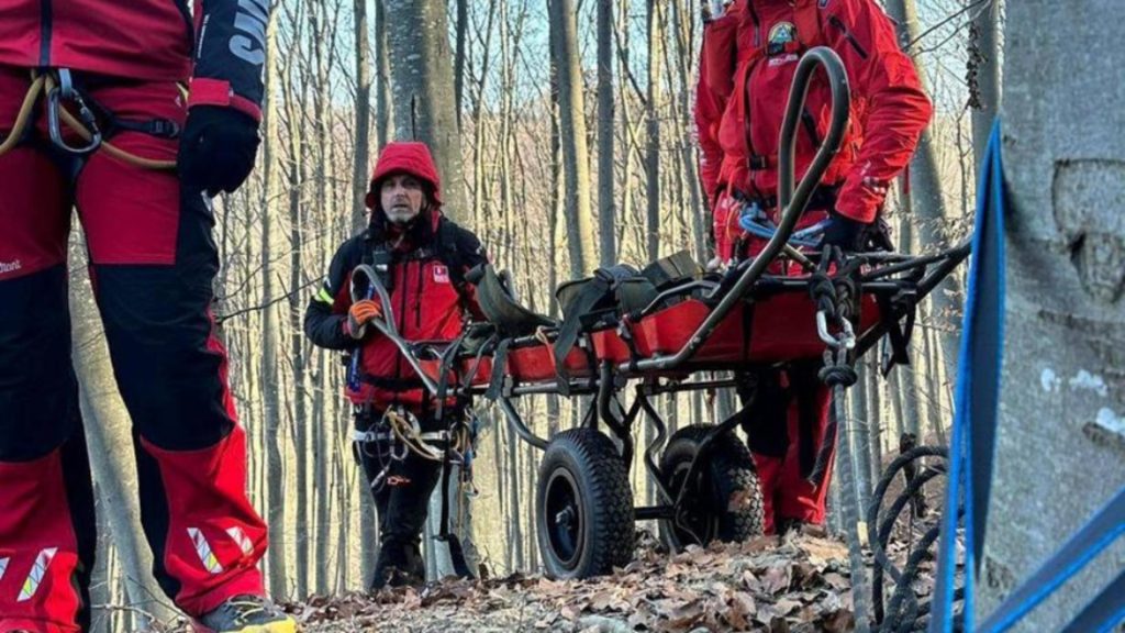 Zeci de turiști au fost salvați după intervențiile salvamontiștilor în ultimele 24 de ore