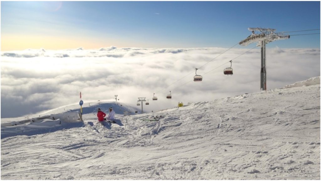 Probleme pe domeniul schiabil din Sinaia. Utilaje şi toalete nefuncţionale din cauza frigului. Temperaturile au scăzut la minus 25 de grade Celsius pe munte