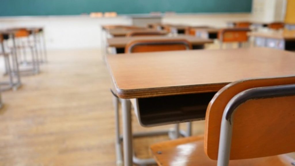 Zăpada dă peste cap Sistemul educațional: zeci de unități de învățământ din peste jumătate de țară, afectate de viscol. Anunțul Ministerului Educației