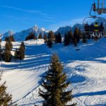 Accident șocant pe pârtie. O turistă și-a fracturat coloana pe Transalpina