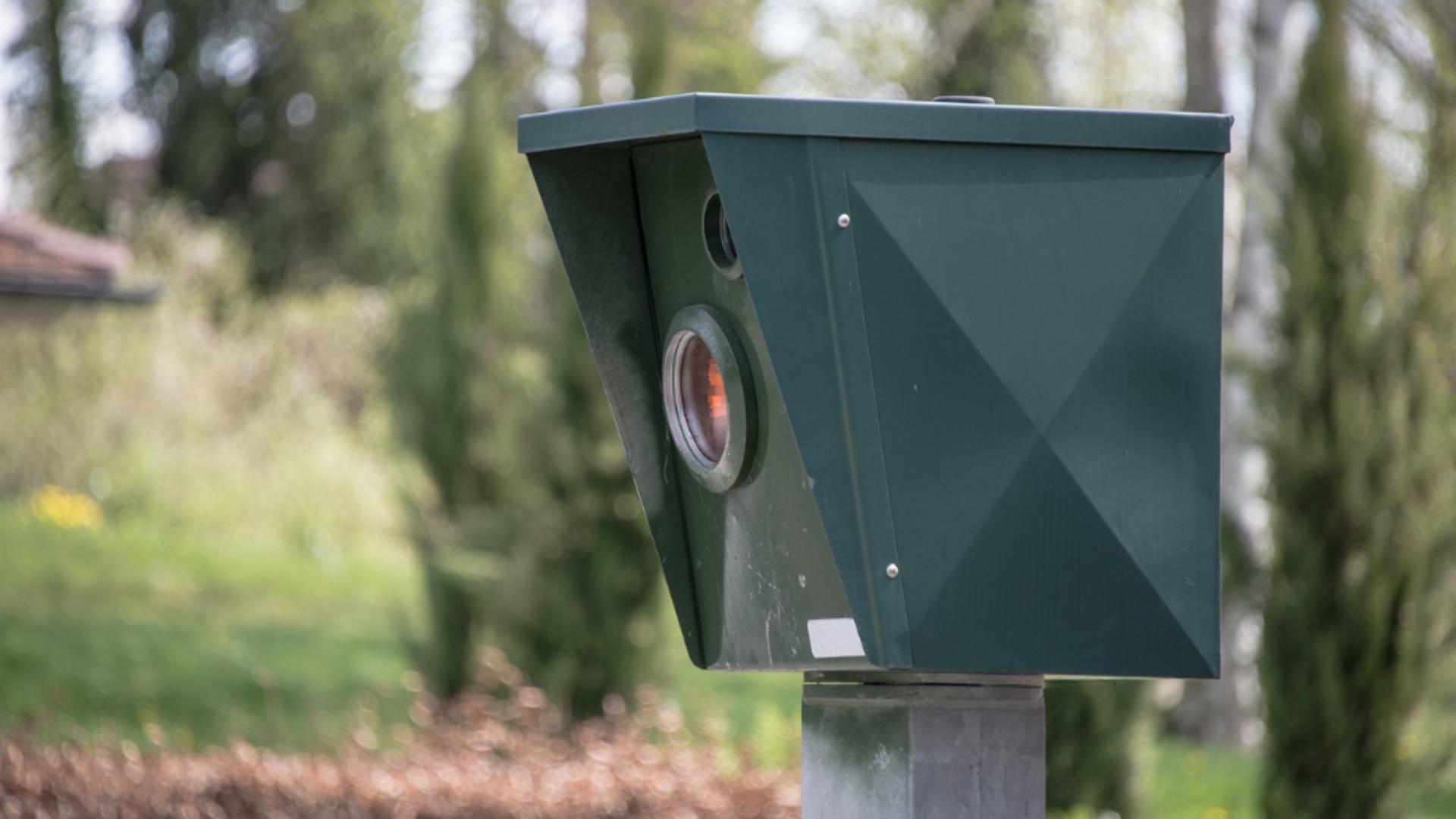 Tehnologia intră în forță în trafic: peste 1.000 de șoferi sancționați în doar patru zile de o cameră inteligentă