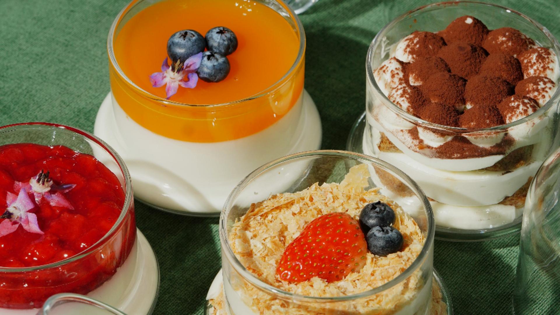 Tiramisu cu fructe. O altfel de rețetă. Se prepară repede și este un desert delicios