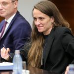 Opoziția suveranistă inițiază o moțiune împotriva rezistei Țoiu, pe care o acuză de trădare prin susținerea acordului MERCOSUR