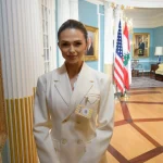 Ana Maria Păcuraru, singurul jurnalist român prezent la discuțiile-cheie despre viitorul Orientului Mijlociu. Realitatea PLUS transmite din cel mai fierbinte punct al lumii