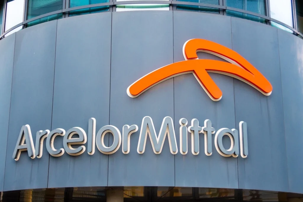ArcelorMittal oprește producția la Krivoi Rog după atacurile rusești. Cea mai mare oțelărie din Ucraina își închide porțile