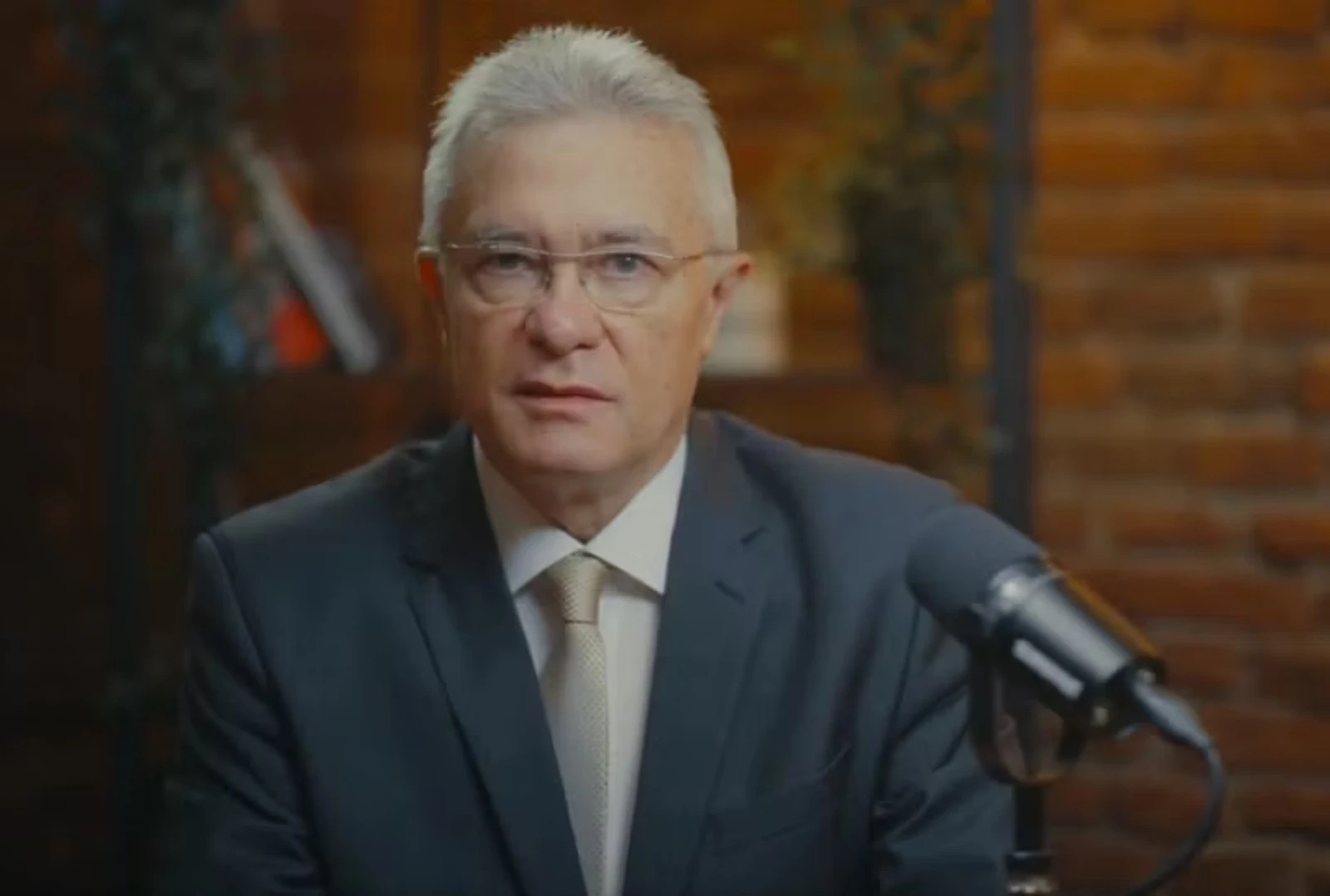 Cristian Diaconescu, despre întâlnirea lui Grindeanu cu ambasadorii: „Nu trebuie exagerat”. Ce spune despre o posibilă presiune externă