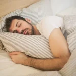 Somn mai bun, strat cu strat: ce recomandă specialiștii Dormeo pentru patul tău
