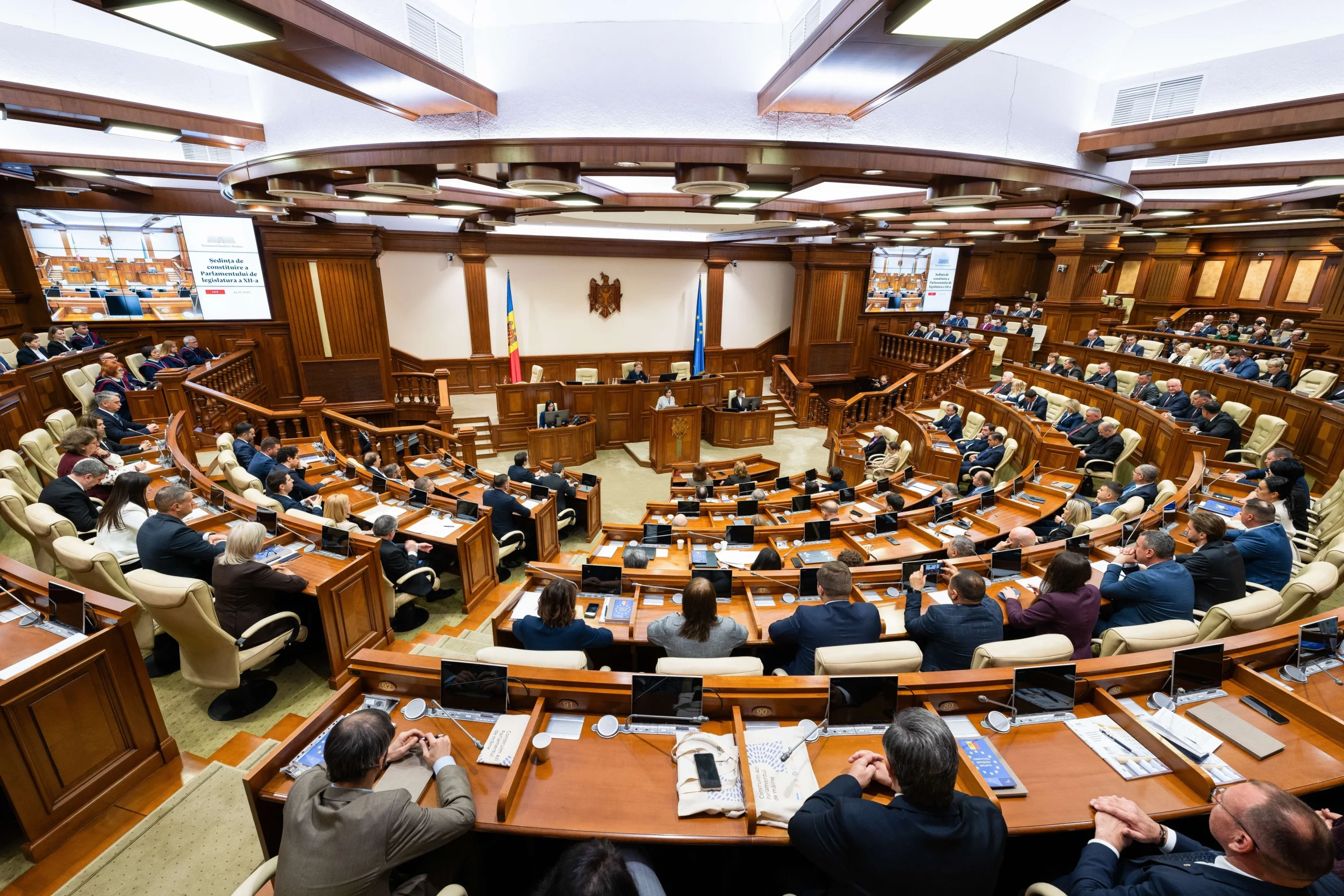 Parlamentul Republicii Moldova a votat intrarea în stare de urgență în energie și apă. Măsura va dura 60 de zile