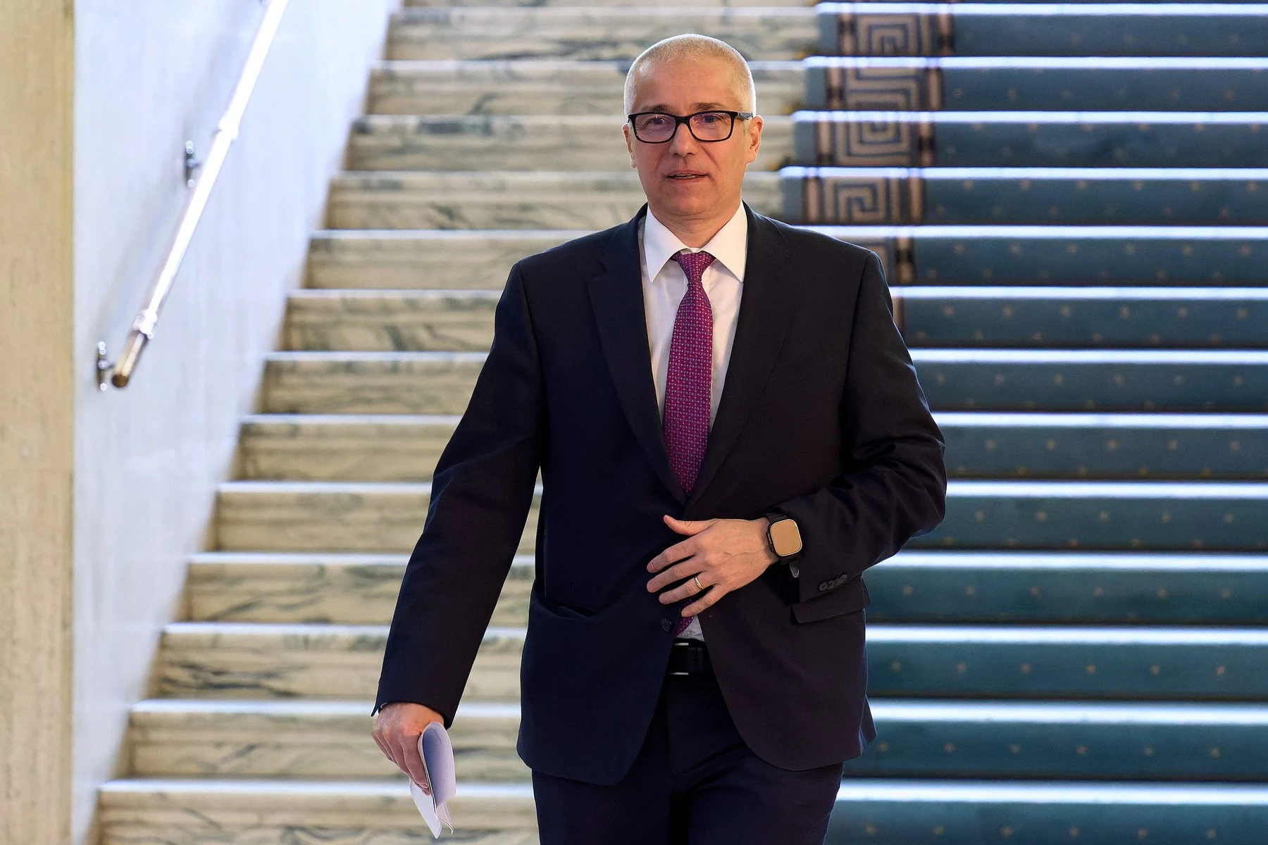 Radu Marinescu, atac dur la Dominic Fritz: „Nu au murit eroii ca să dea alibiuri”