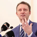 Reacția Patriarhiei Române, după ce Siegfried Mureșan a propus interzicerea ofițerilor acoperiți în biserică
