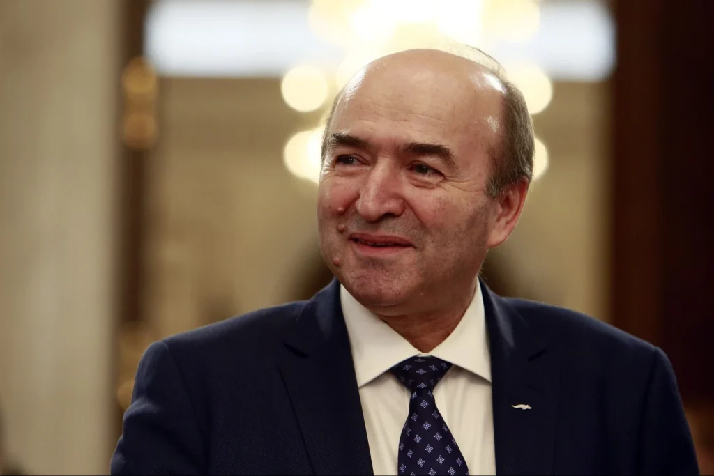 Tudorel Toader, mesaj tranșant pentru Dominic Fritz: „Nimeni nu poate răsturna decizia Curții Constituționale”