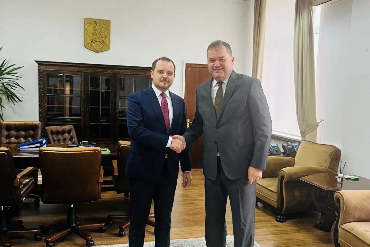 Alexandru Rogobete și-a preluat mandatul la Sănătate: „Continuăm să construim un sistem de sănătate mai bun pentru oameni”