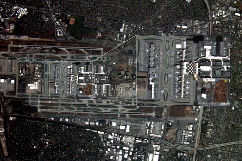 Noua armă a Chinei, luată la ochi de un satelit polonez. Ce se construiește la Dalian