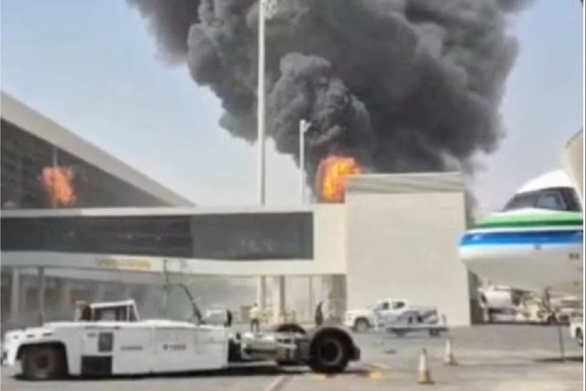 Un nou atac zguduie Arabia Saudită! Aeroportul din Riad, evacuat după o explozie. Alertă maximă în regiune