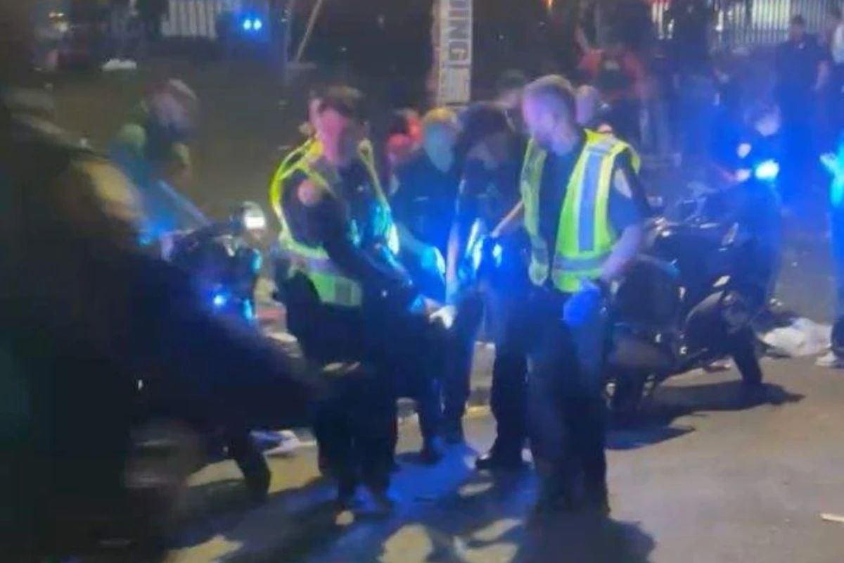 Atac armat în apropierea unui stadion universitar din SUA! 11 persoane au fost împușcate, printre victime se află șase copii