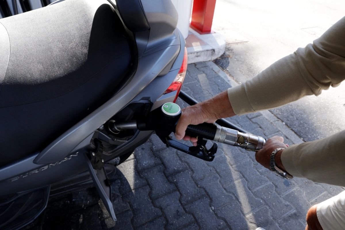 Lovitură pentru șoferi: prețurile la motorină ar putea rămâne ridicate încă doi ani