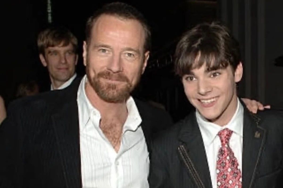 A fost dezvăluită cauza morții lui RJ Mitte. Bryan Cranston, îndurerat după pierderea actorului din „Breaking Bad”
