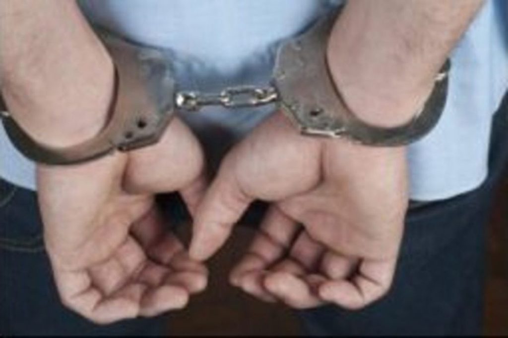 Bărbat de 25 de ani, cercetat după ce ar fi întreținut relații sexuale cu o fată de 13 ani