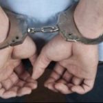 Bărbat de 25 de ani, cercetat după ce ar fi întreținut relații sexuale cu o fată de 13 ani