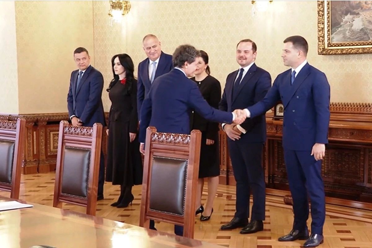 PSD, prima delegație la Cotroceni. Nicușor Dan caută al patrulea premier: consultări decisive la Palatul Cotroceni LIVE TEXT&VIDEO