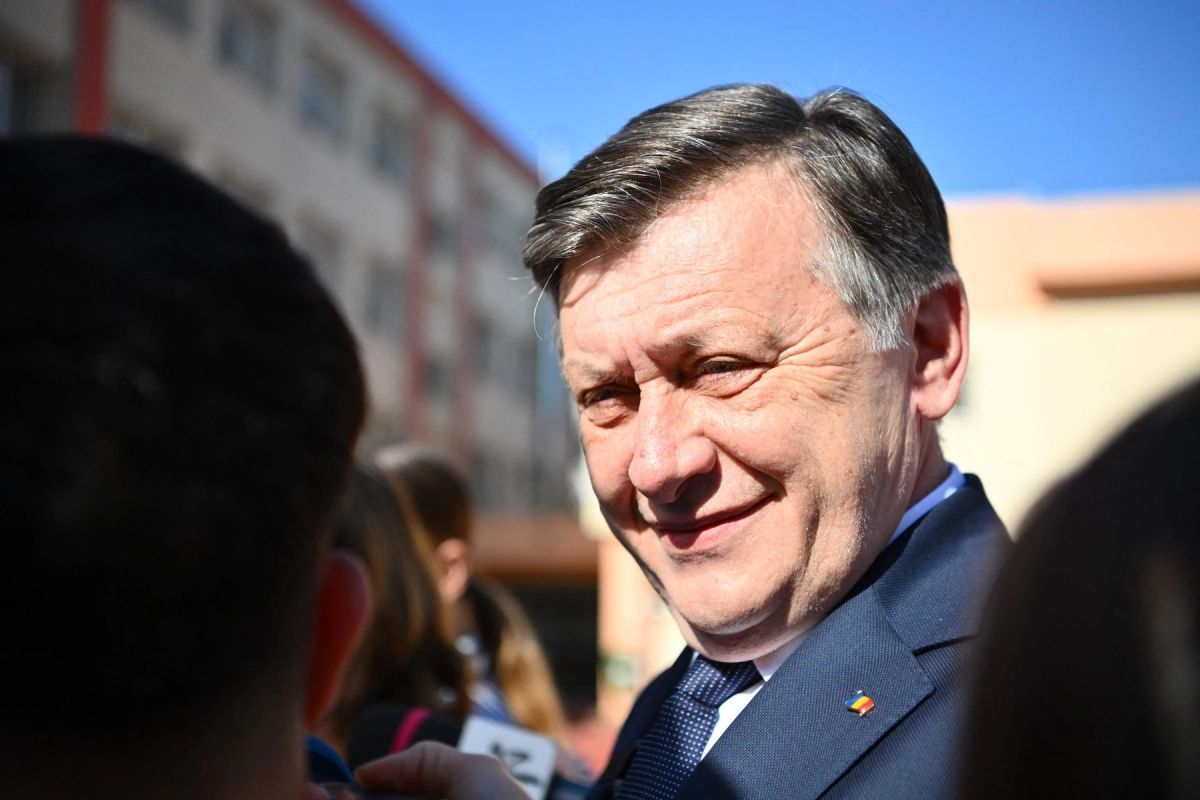 Crin Antonescu nu crede în șansele Guvernului Niculescu: „Nu are pe nimeni în spate”. Scenariul pe care îl vede pentru România