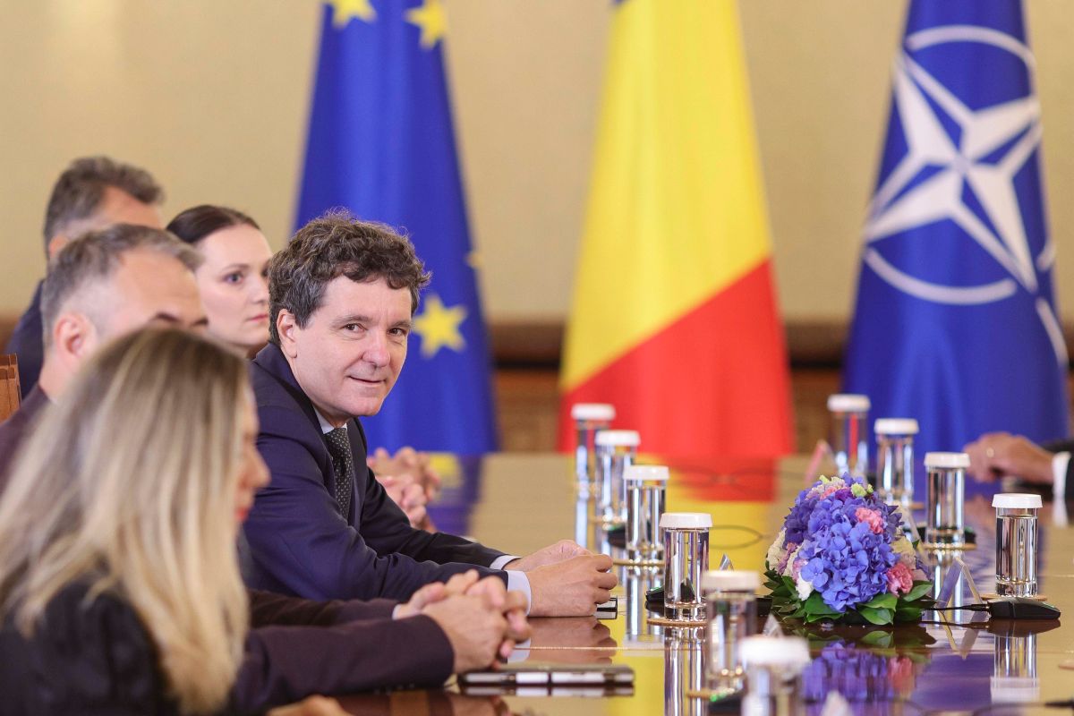 Nicușor Dan și-a remaniat echipa după instalarea guvernului Luca Niculescu. Un consilier prezidențial pleacă pe post de ministru