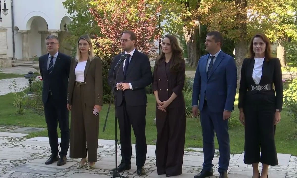 USR spune „nu” Guvernului Niculescu și se pregătește de opoziție. Dominic Fritz denunță „privilegiile”, dar refuză să susțină o soluție de guvernare