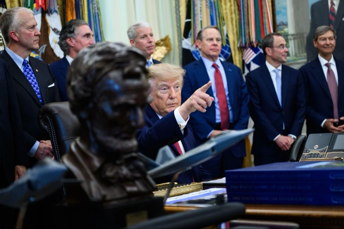 Prețul petrolului a scăzut după ce Donald Trump a promis că nu atacă Iranul până la alegerile din noiembrie