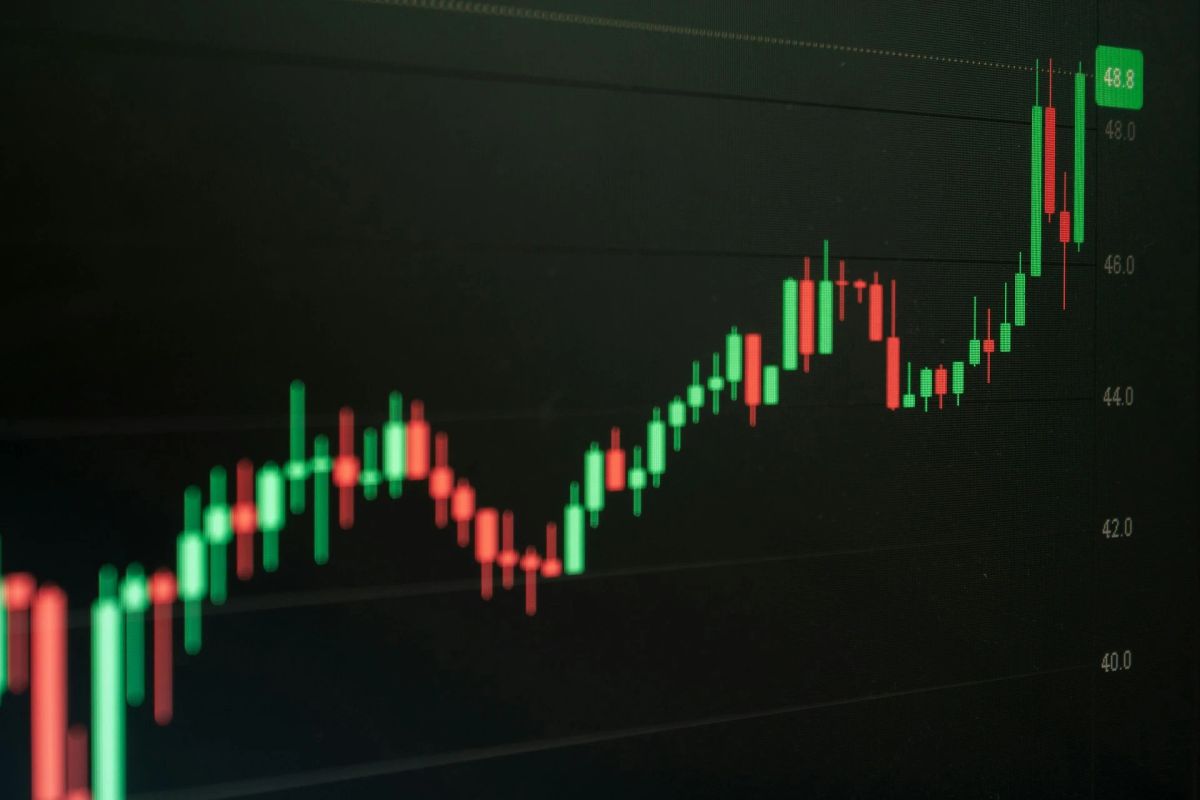 Prima prognoză economică a Guvernului Niculescu. Economia scade în 2026, revenire abia în 2027