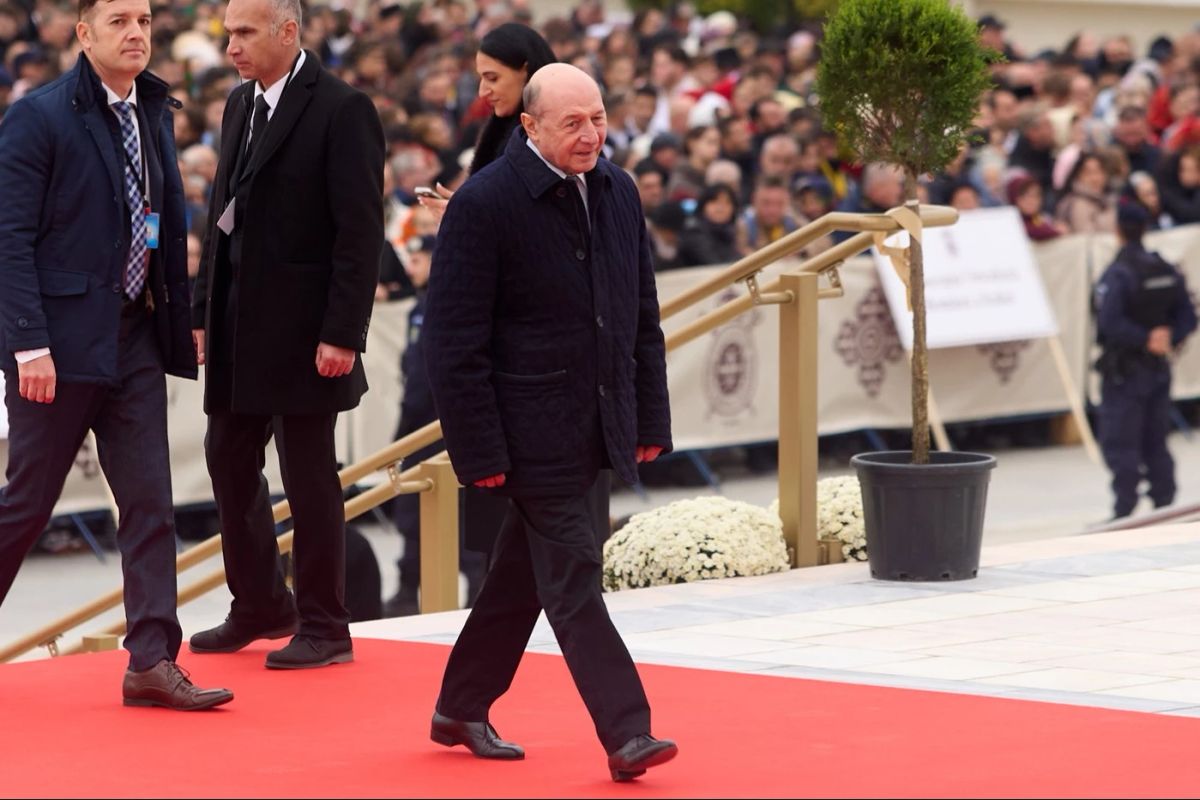 Ce soluții vede Traian Băsescu pentru depășirea crizei politice: „Ne place sau nu, asta e!”