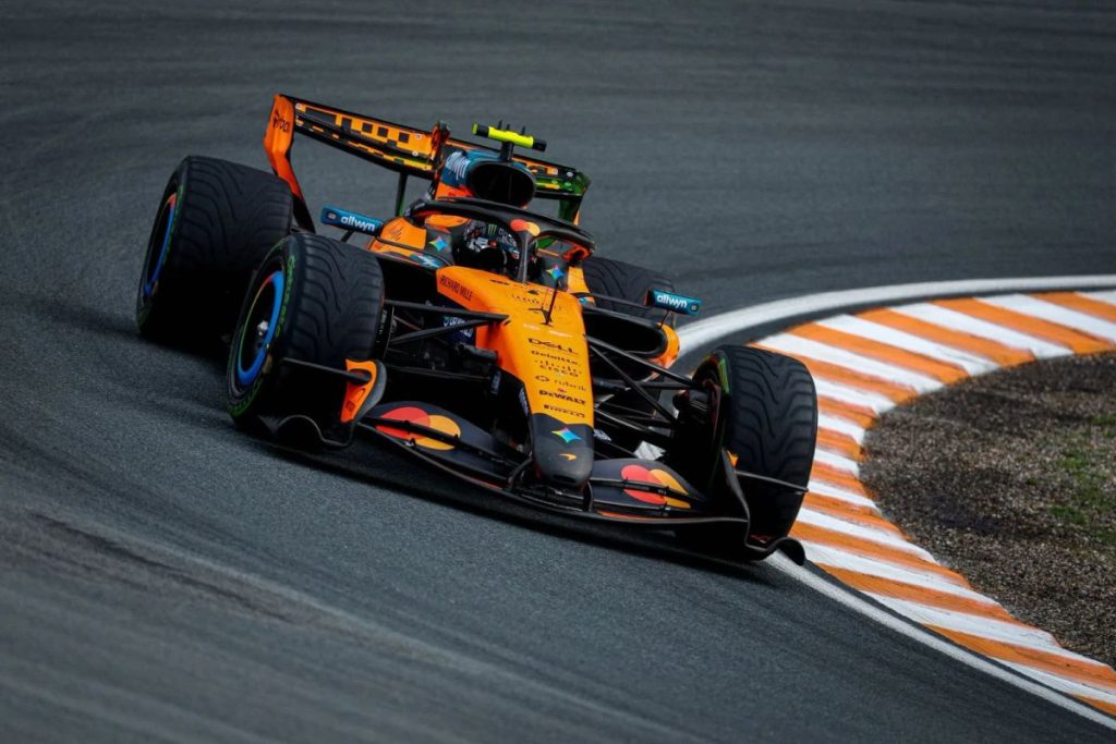 McLaren vinde cinci monoposturi F1: de la Ayrton Senna la Brad Pitt