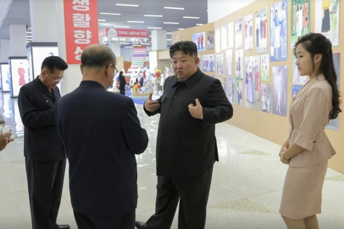 Kim Jong Un, în noi imagini publicate de Coreea de Nord după zvonurile privind moartea sa