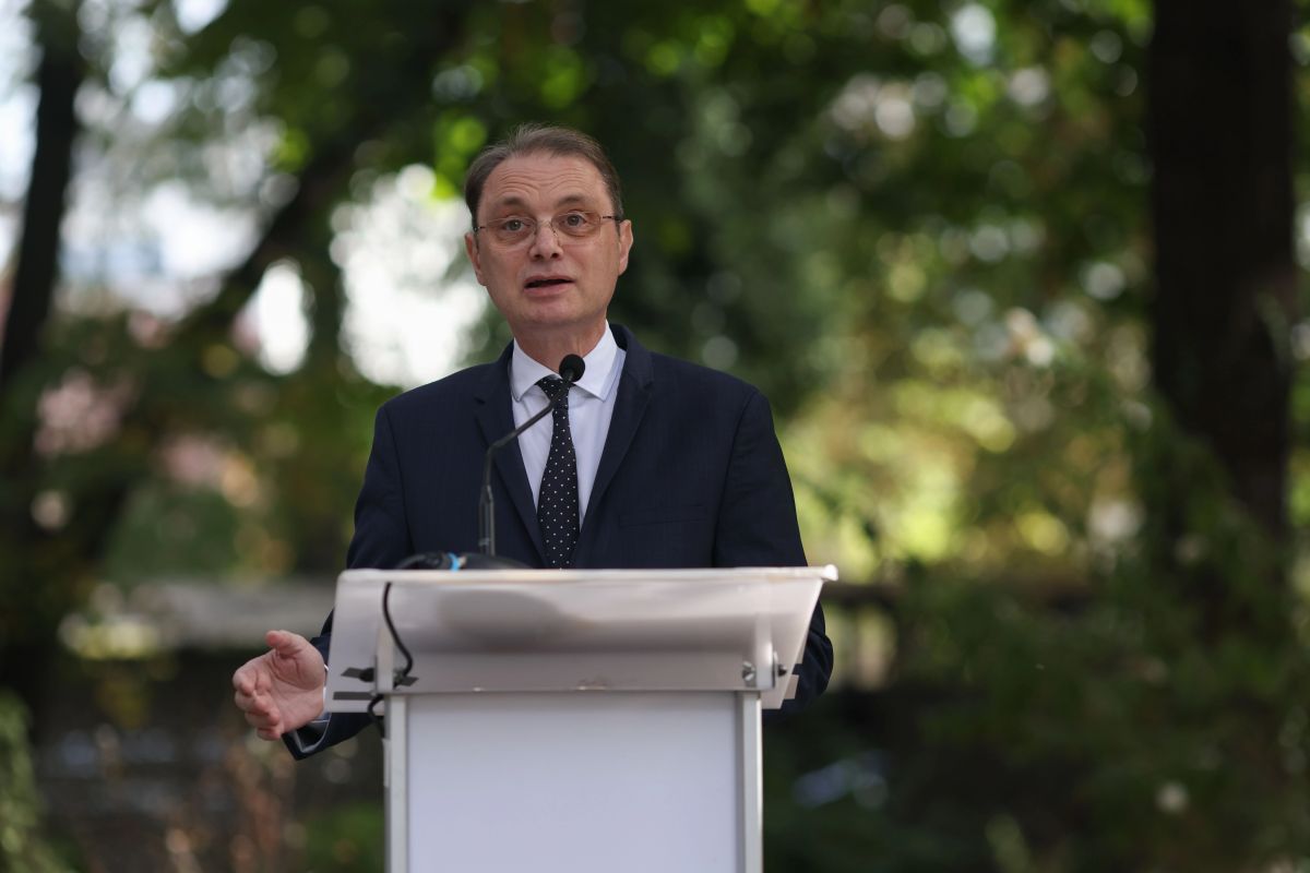 Luca Niculescu, față în față cu Bolojan, la negocierile pentru formarea Guvernului. Ce pretenții au liberalii VIDEO