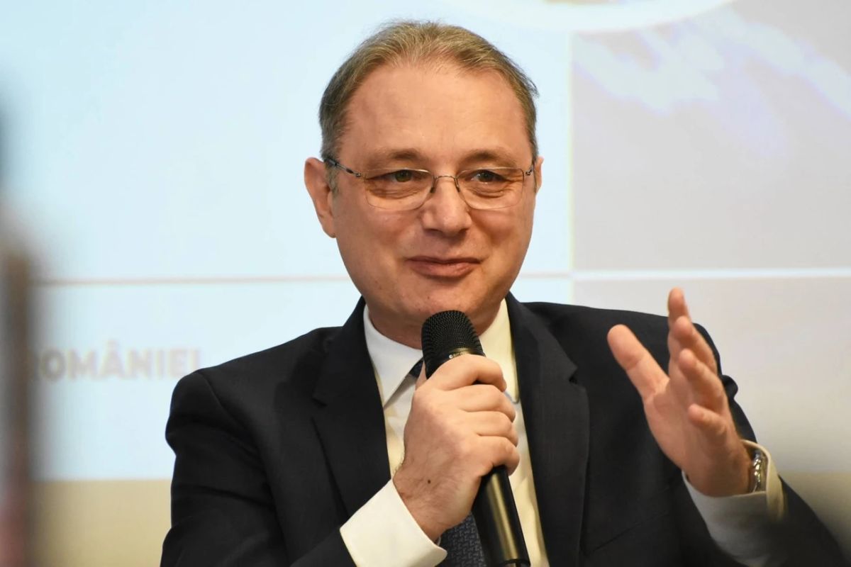 Luca Niculescu anunță progrese în negocierile cu partidele. Guvern politic sau mixt: ce variantă preferă premierul desemnat