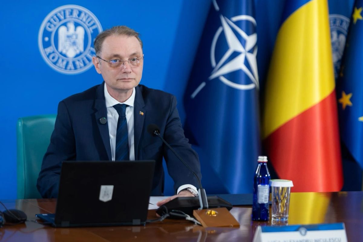 Luca Niculescu convoacă o ședință de urgență după atacurile din școli. Ministrul Educației cere măsuri sporite de securitate